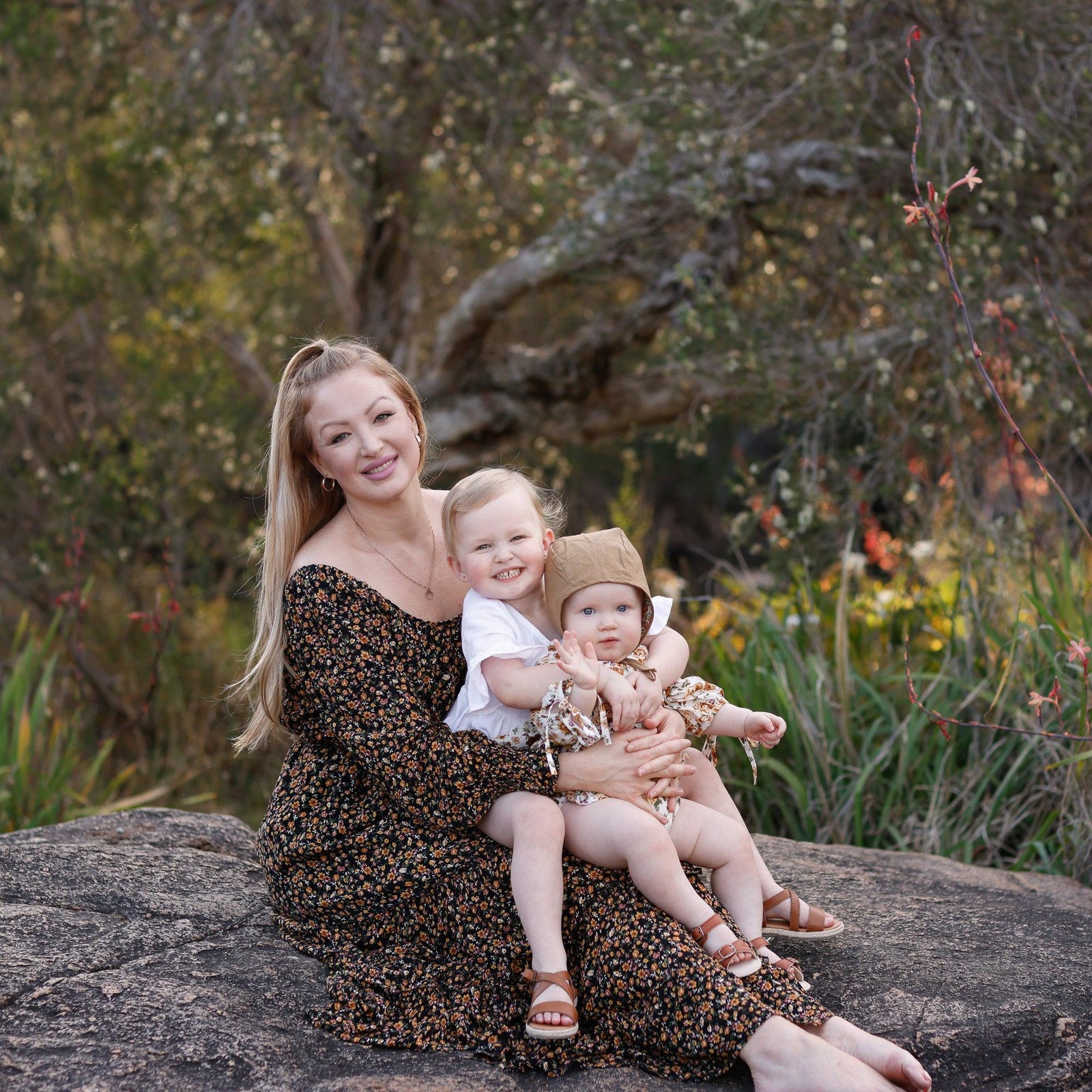 Family Outdoor Photography - 10 Digital Images - Melissa Larson Photography