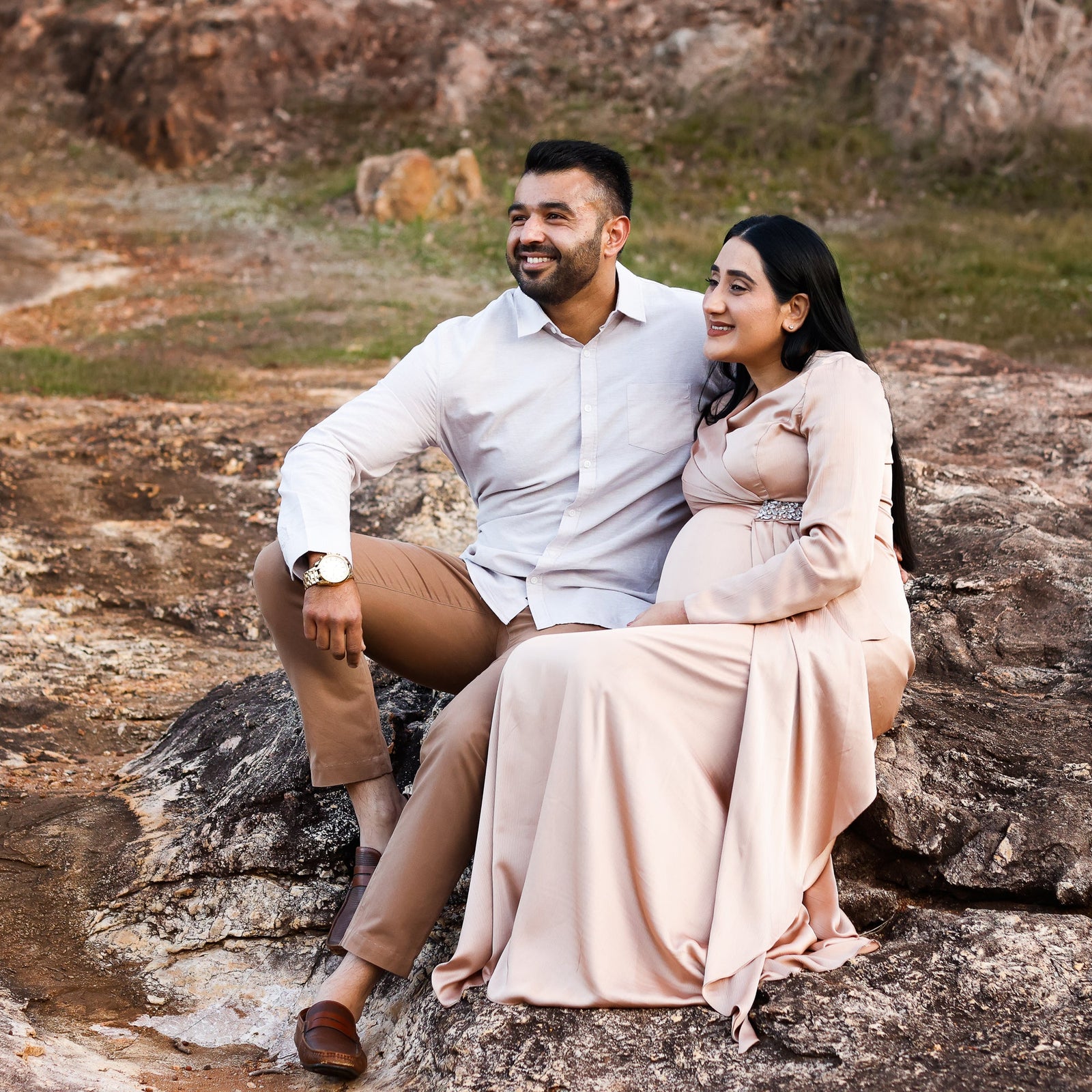 Outdoor Maternity Session - 10 Digital Images - Melissa Larson Photography